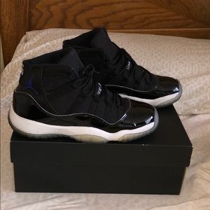Jordan 11 "Space Jam"